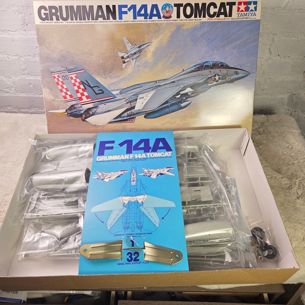 Tamiya Grumman F14A Tomcat 1/32 Model Kit 6301 Open Box Sealed Parts Navy VF84